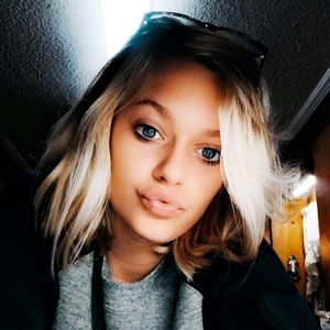 Meet your Posher, Lexie